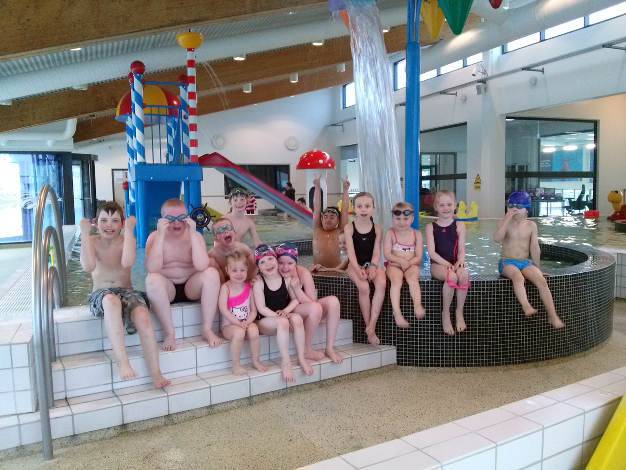 Skemmtisund hjá Gullfiskum, Silungum, Löxum og sprettfiskum Heiðarskóla