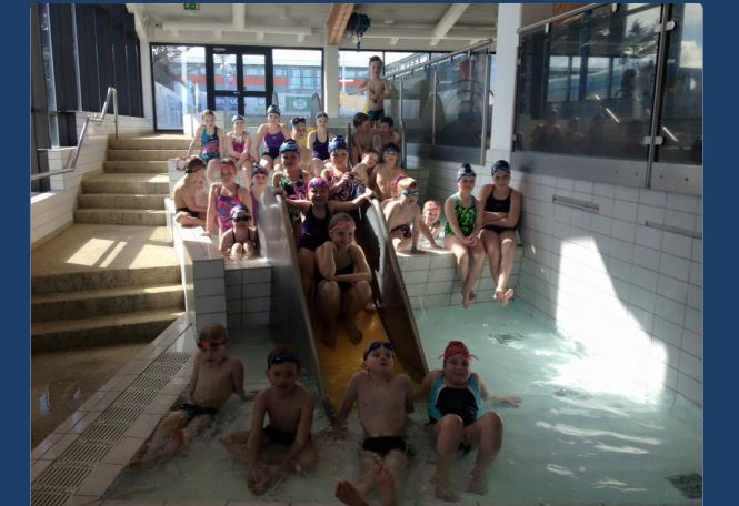 Apríl Ofurhugi kominn út